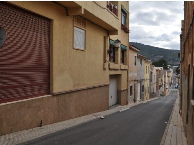 Garaje en Venta en Pinoso, Alicante