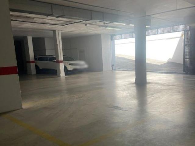 GARAJE EN VENTA EN PINTORA MARUJA MALLO HIPERCOR
