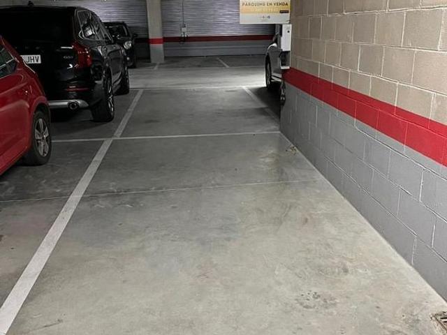 Garaje en venta en plaza D'europa, Hospitalet de Llobregat, L´, de 12 m² por 25.000