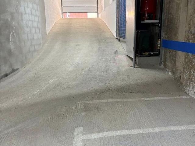 Garaje en venta en plaza Peixateria, Vilanova i La Geltrú, de 6 m² por 3.500