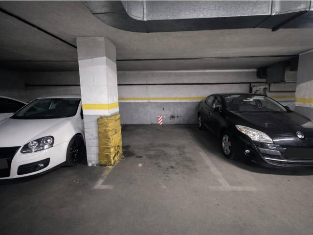 Garaje en venta en Pradolongo 28026