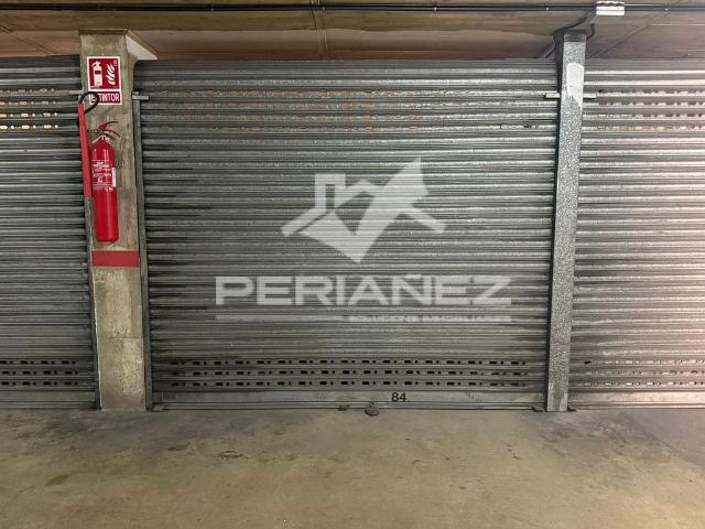Garaje en venta en Prat de Llobregat, El, por 43.000