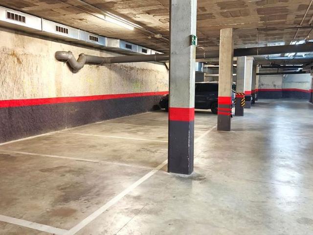 Garaje en venta en ronda De Ponent, Terrassa, de 12 m² por 12.500