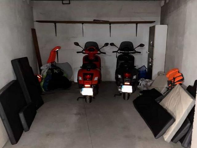 Garaje en venta en Roses, de 18 m² por 35.000