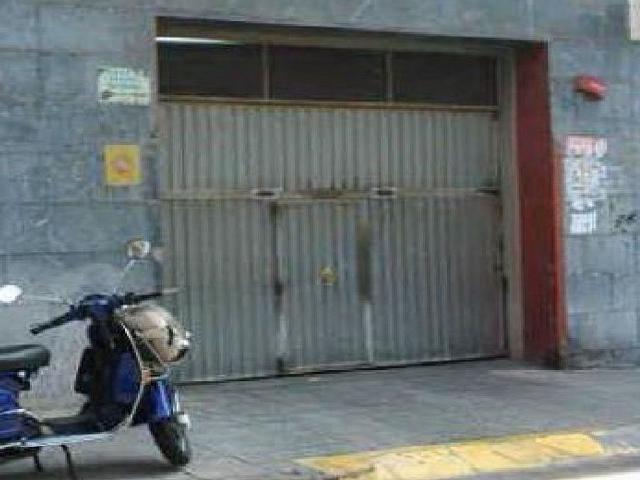 Garaje en venta en rambla De Sant Jordi, Ripollet, de 40 m² por 4.000