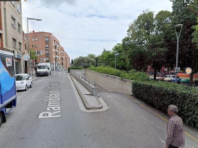 Garaje en venta en rambla Del Fondo, Santa Coloma de Gramanet, de 12 m² por 15.000