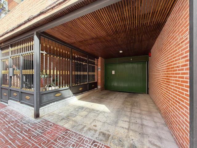 Garaje en venta en Torrevieja Alicante
