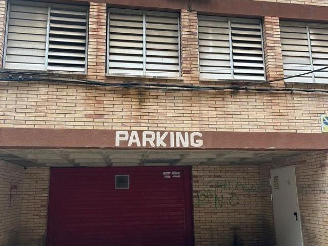 Garaje en venta en Tortosa, de 15 m² por 6.000