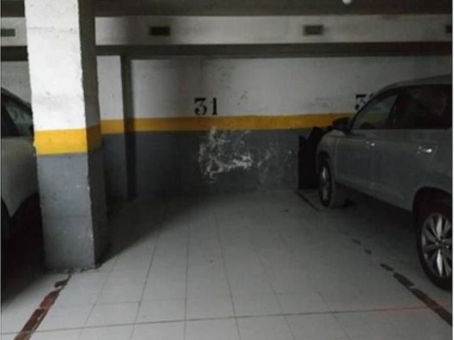 Garaje en venta en Terrassa, de 11 m² por 12.000