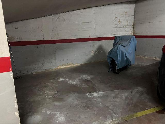 Garaje en venta en Terrassa, de 15 m² por 24.000