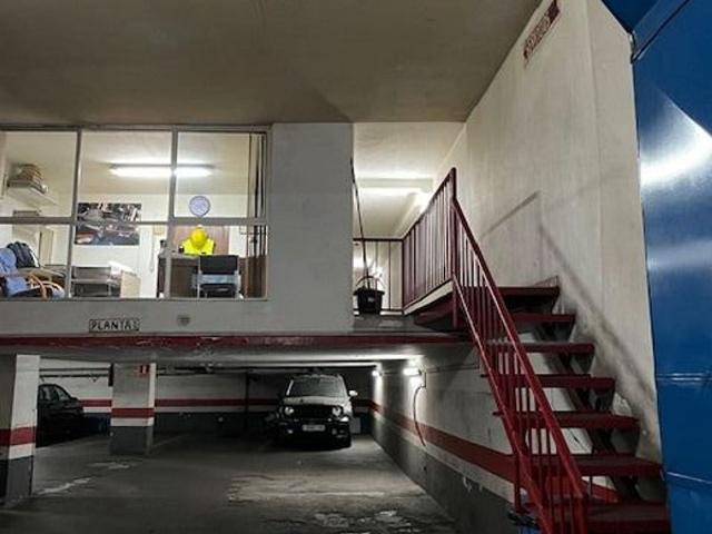 Garaje en venta en travesía De Gràcia, Barcelona, de 11 m² por 16.000
