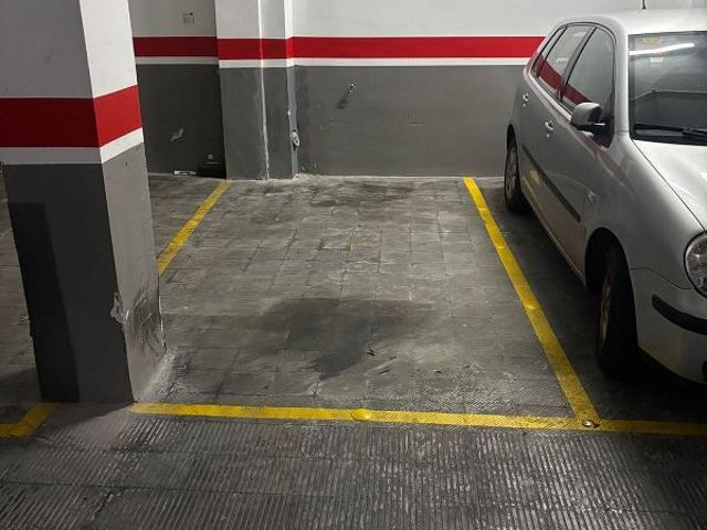 Garaje en venta en travesía De Les Corts, Barcelona, de 8 m² por 9.950