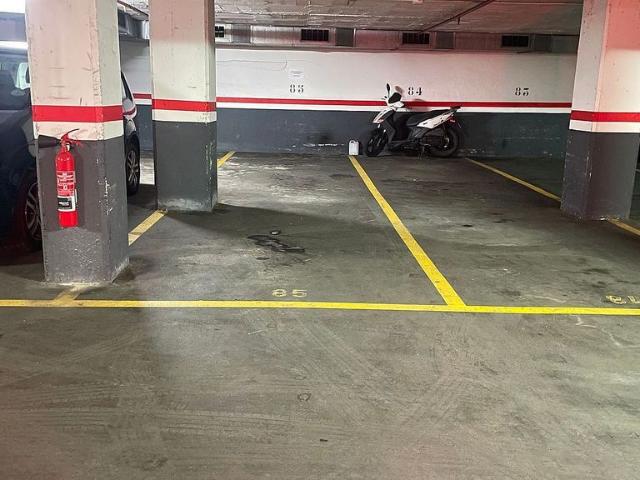 Garaje en venta en travesía De Les Corts, Barcelona, de 20 m² por 25.000