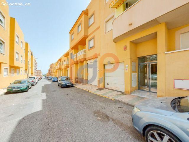 Garaje en Venta en Vícar, Almería