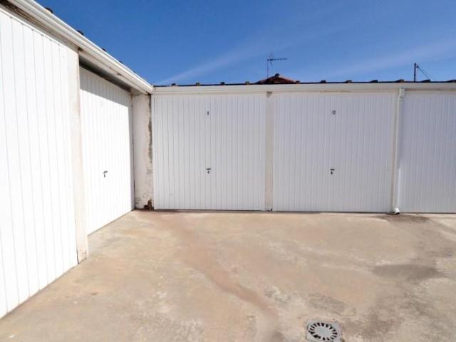 Garaje en venta en Zarapicos, Pueblo