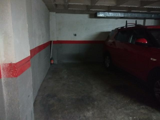 garaje estupendo en muy buena zona