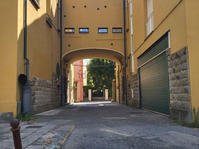 Garaje, Olot