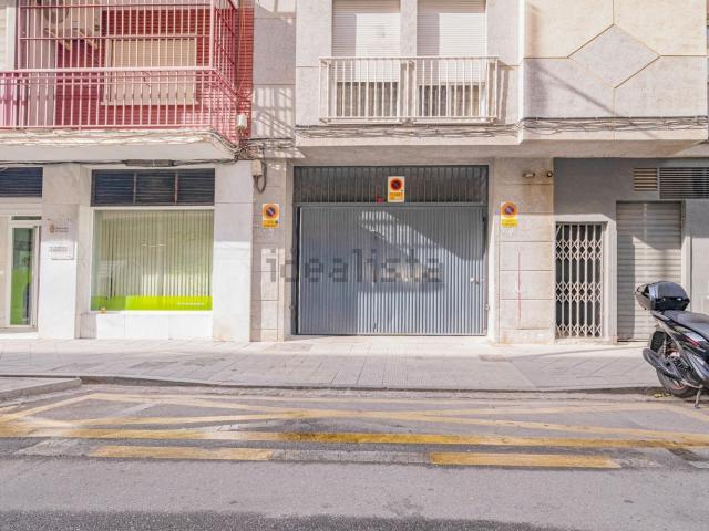 Garaje, Los Pajaritos, Granada