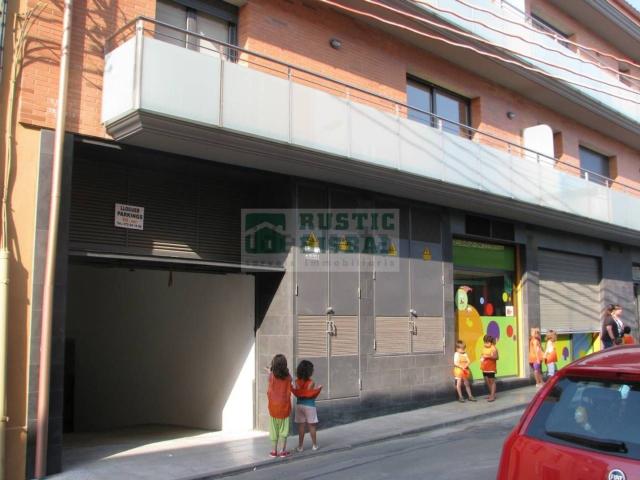 Garaje, La Bisbal d&apos Empordà