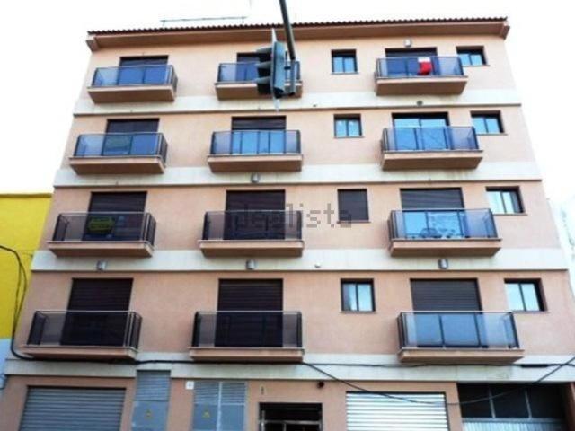 Garaje, Pego