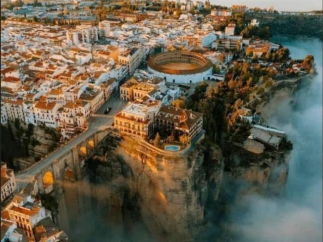 Garaje, Ronda