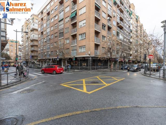Garaje, Ronda Arabial, Granada