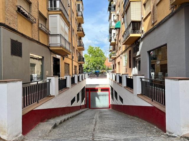 Garaje, Ronda Arabial, Granada
