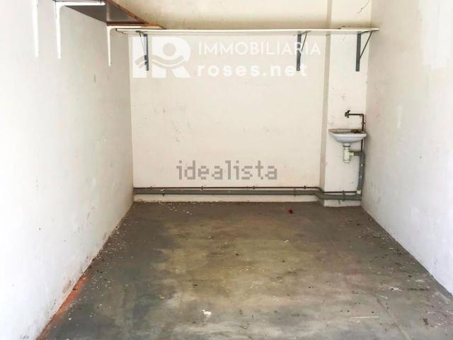 Garaje, Roses