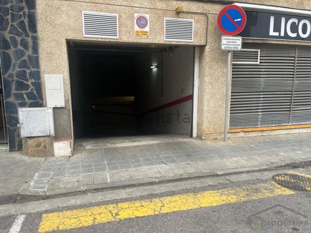 Garaje, Roses