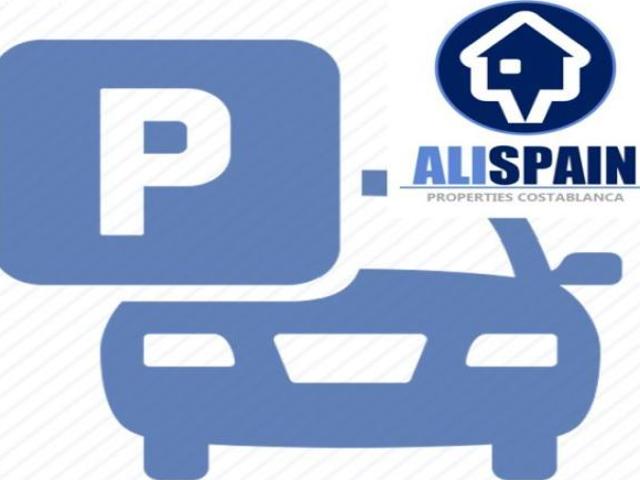 GARAJE + TRASTERO EN VENTA ZONA HOSPITAL CAROLINAS ALTAS