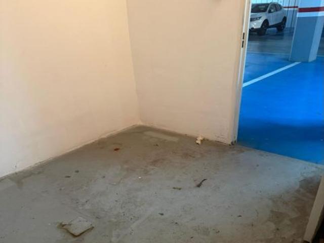 Garaje y Trastero en venta PAU I