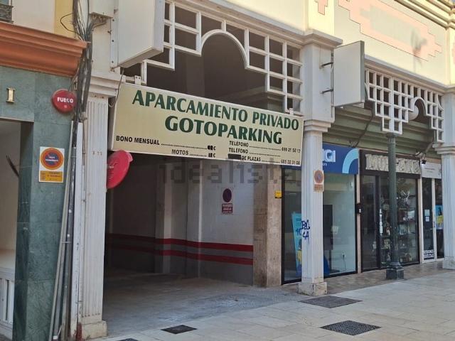 Garaje, Zona Hispanidad Vivar Téllez, Vélez Malaga
