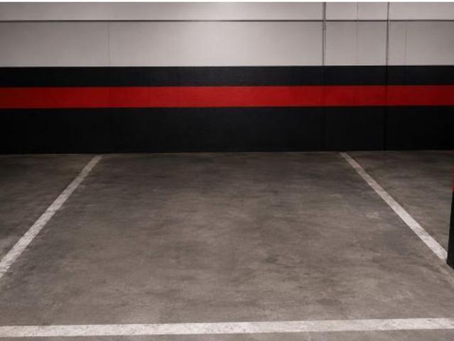 Garaje/Parking en Venta en Málaga del Fresno, Málaga