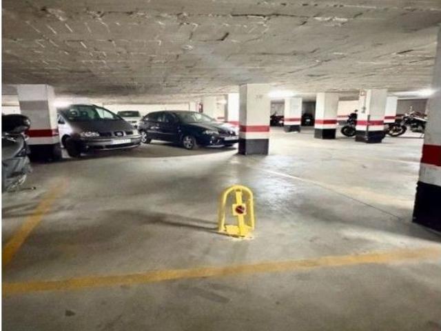Garaje/Parking en Venta en Málaga del Fresno, Málaga