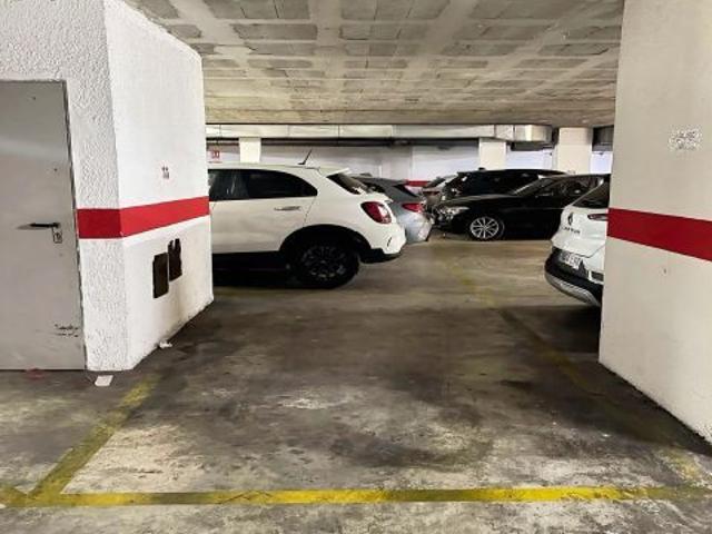 Garaje/Parking en Venta en Málaga del Fresno, Málaga