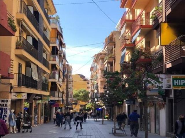 GARAJES EN VENTA EN CENTRO URBANO