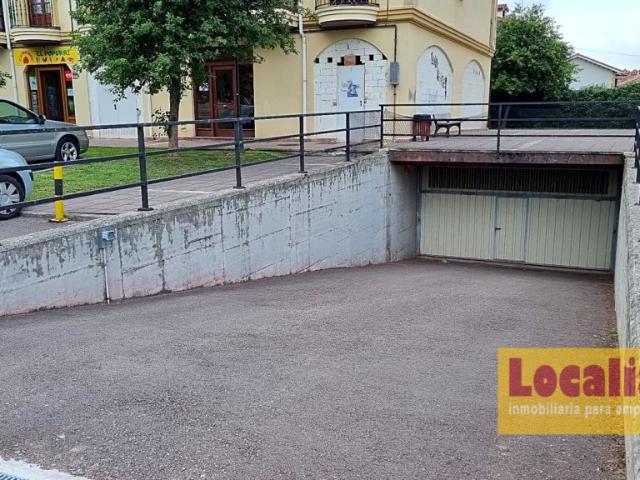 Garajes en venta en el centro de Cartes