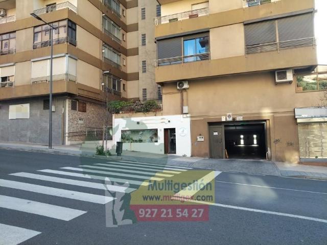 Garajes/Estacionamento Cáceres Cáceres 87035638