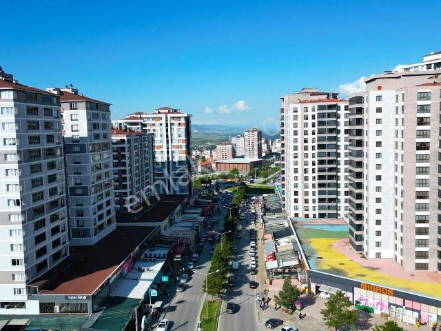 Garanti Emlak'tan Şehrin En Elit Konumunda K.otoparklı 2+1 Daire