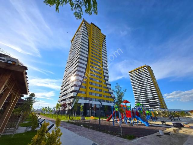 »garanti Emlak'tan, Havuz & Peyzaj & Şehir Manzaralı 119 M² 2+1«