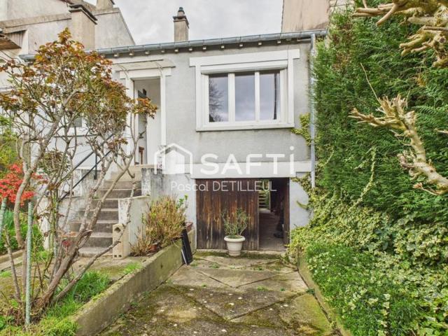 GARCHES – Maison 4 pièces 2 chambres 65m2 environ A rénover