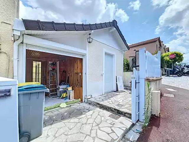Garches 92380 Location maison 2 pièces t2 jardin terrasse