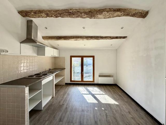 GARDANNE APPARTEMENT T3 52 M2 AU CALME