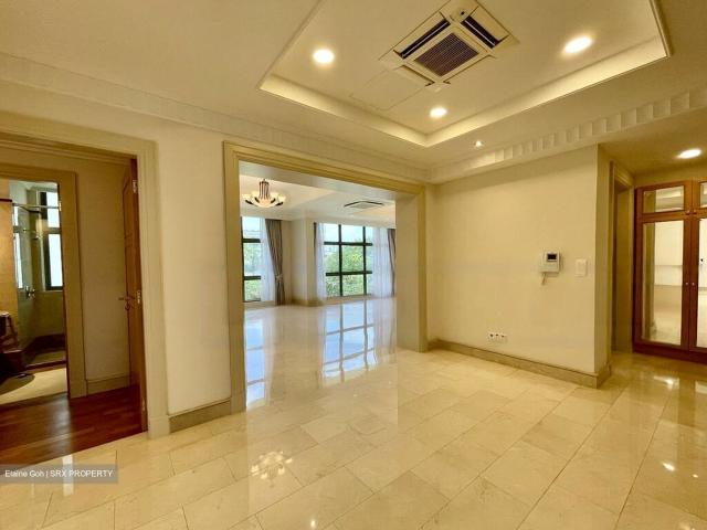 Gardenville D10, Condominium