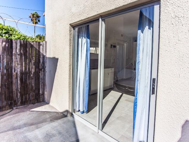 Garden Cottage To Let in Chrismar