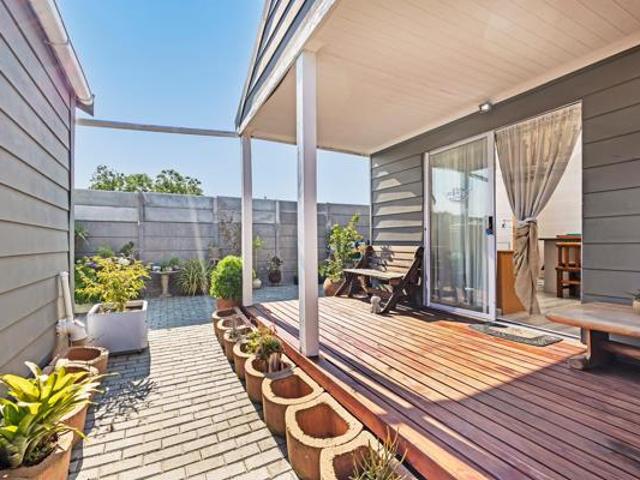 Garden Cottage in Soneike