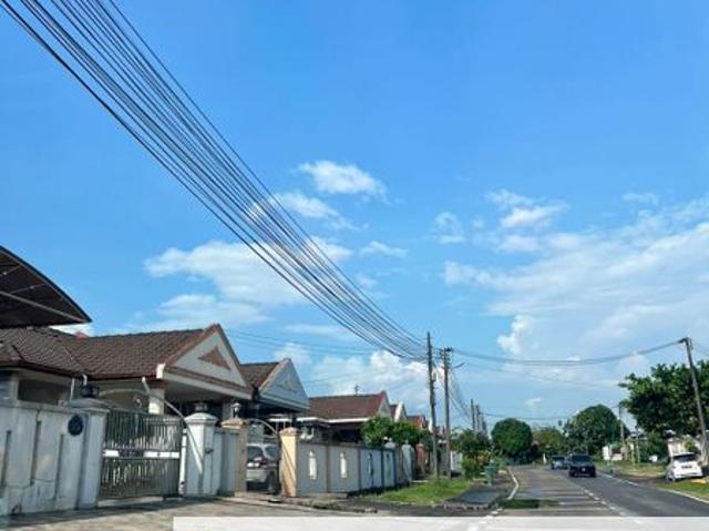 Phoenix Garden Batu Kawa Single Storey Semi Detached House