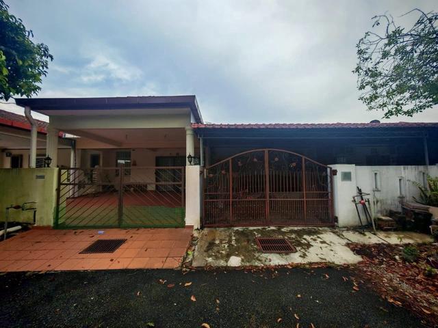 Garden Homes Seremban 2 Renovated with Kitchen Extend 100 Full Loan