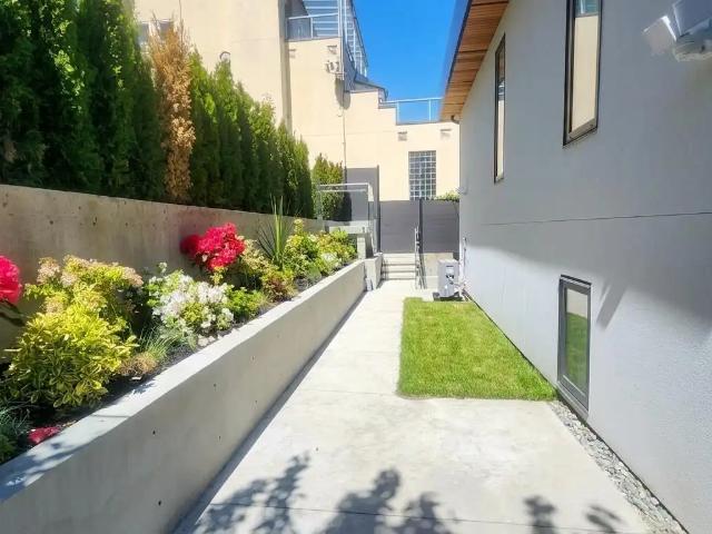 garden lvl 3550 QUESNEL DRIVE