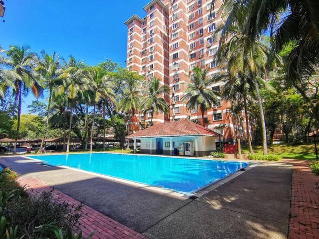 Garden Park Condo For Sale